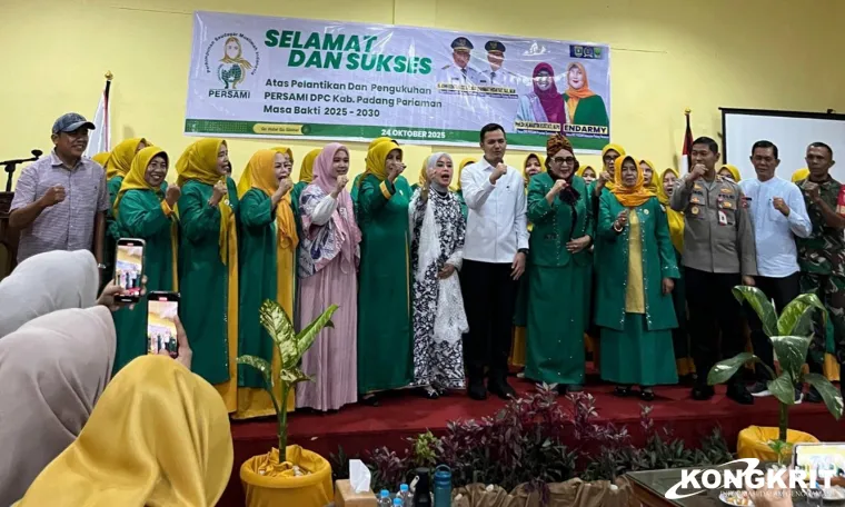 foto-berita-wabup-rahmat-hidayat-kukuhkan-pengurus-persami-padang-pariaman-periode--251025102016